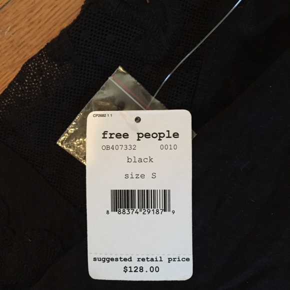 Elegant Black Lace Halter Top - Picture 4 of 4